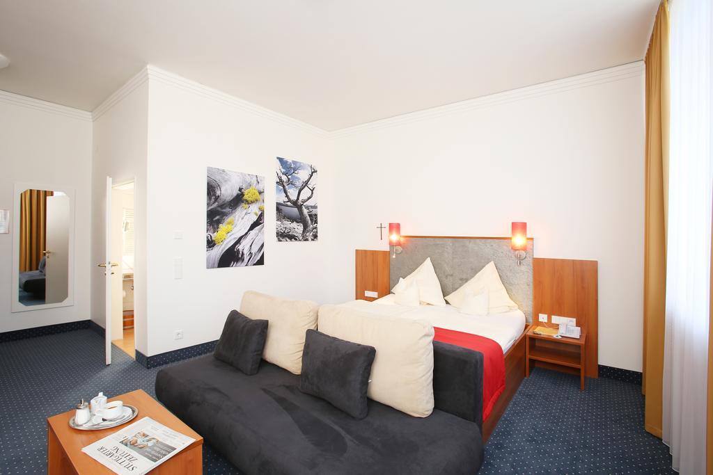 Martinshof Hotel Rottenburg am Neckar Buitenkant foto