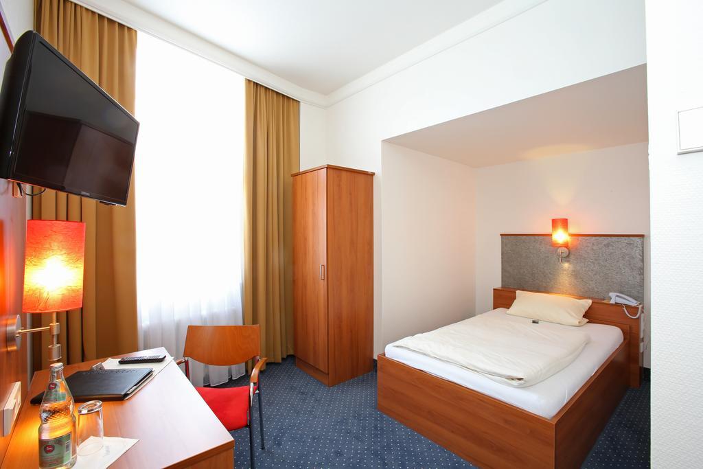 Martinshof Hotel Rottenburg am Neckar Buitenkant foto